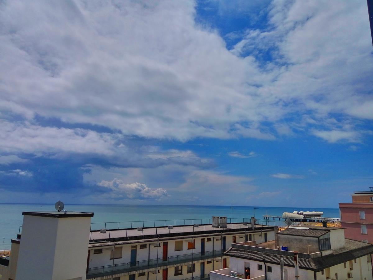 Residenza Edda Leilighet Lignano Sabbiadoro Eksteriør bilde